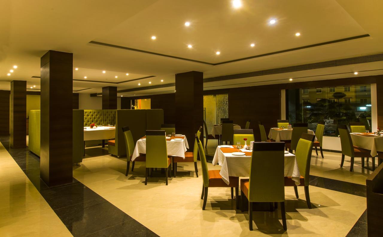 Hotel Atharva Ujjain Exterior foto